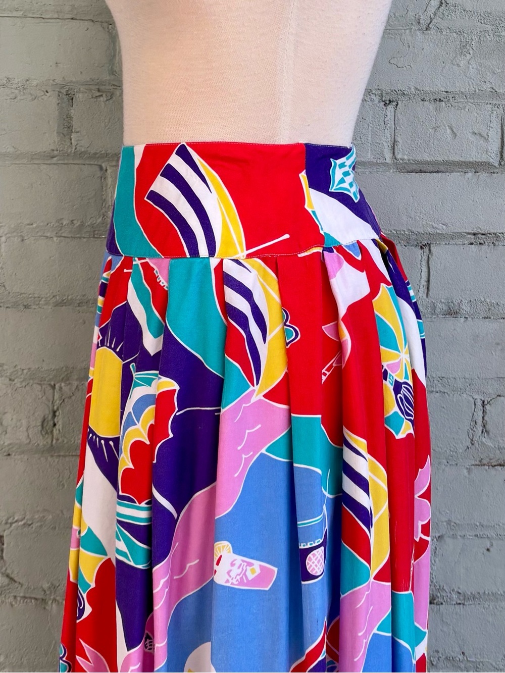 Vintage 1980s Colourfup Novelty Beach Print Pleated Midi Skirt - Picture 5 of 12